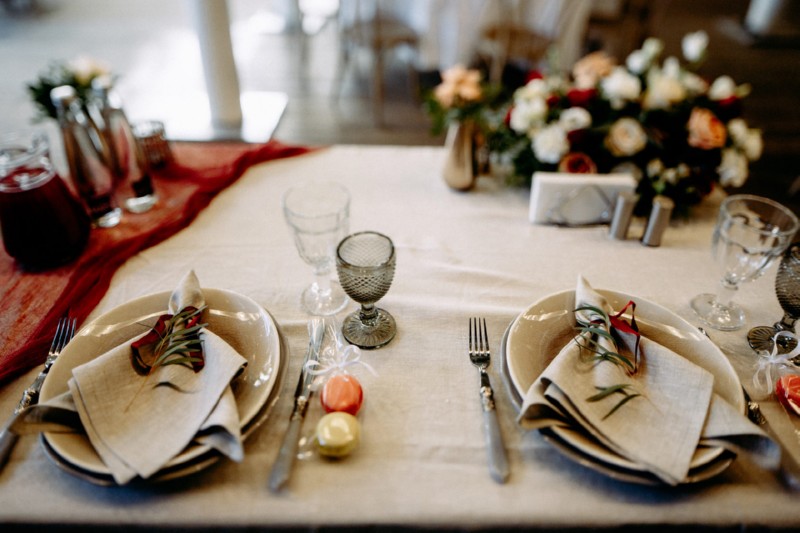 декор стола на свадьбу